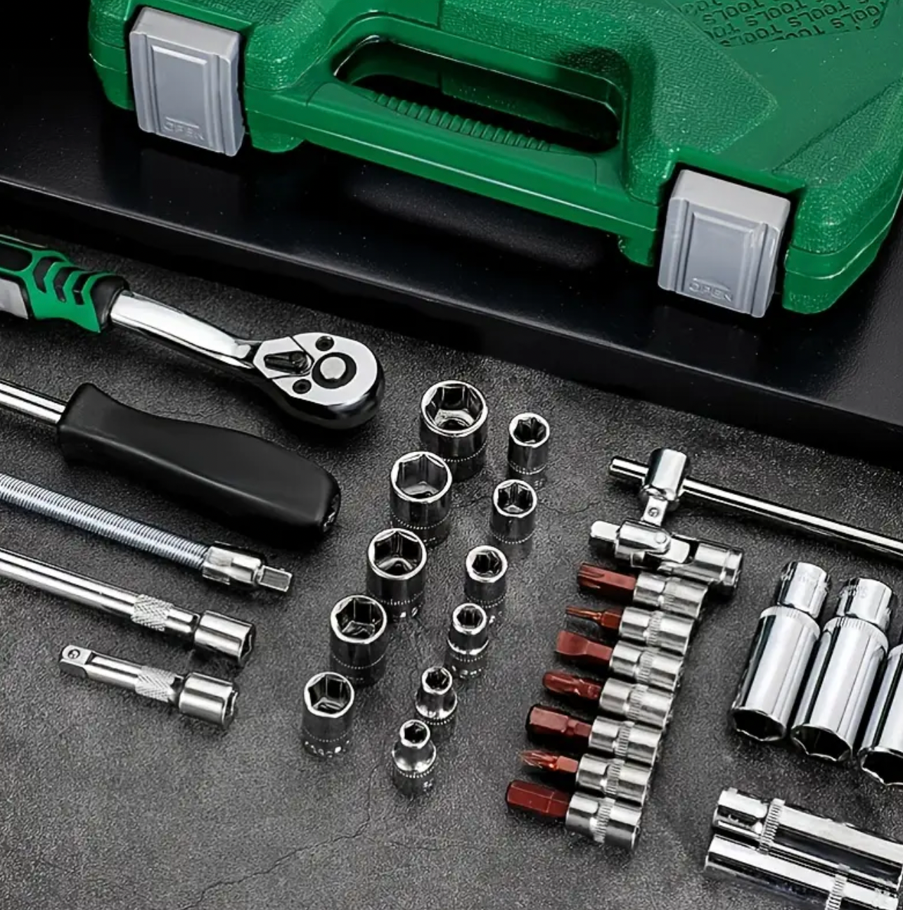 Versatile 46-Piece Pneumatic Tool Kit